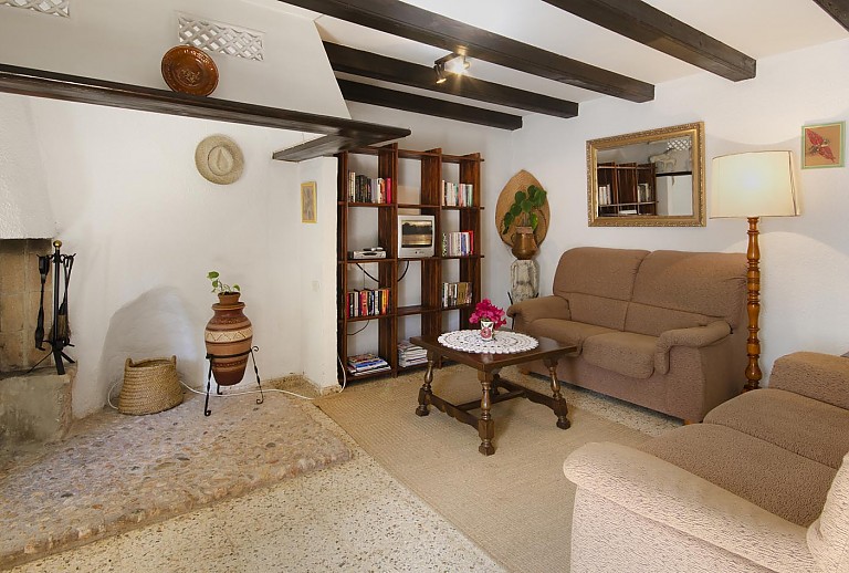 Wohnzimmer Kamin Couch Tisch Bilder