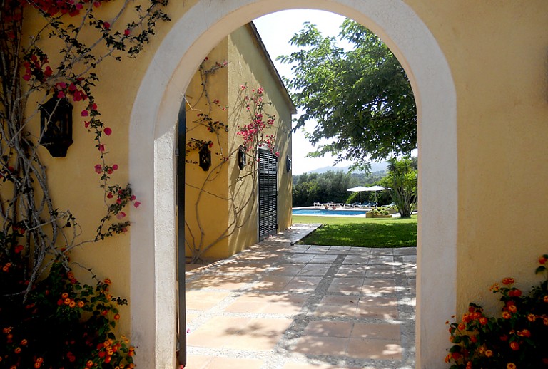 Terrasse Finca Bäume