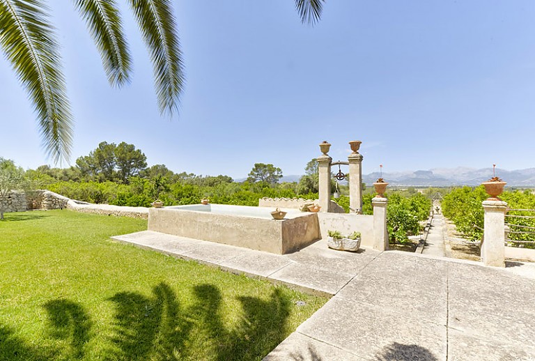 Weitblick Garten Rasen Berge