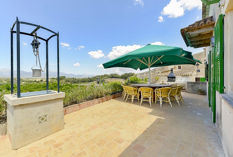 Terrasse Sonnenschirm Tisch Stühle