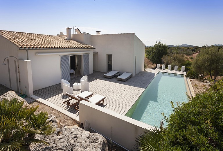 finca mallorca garten pool baeume